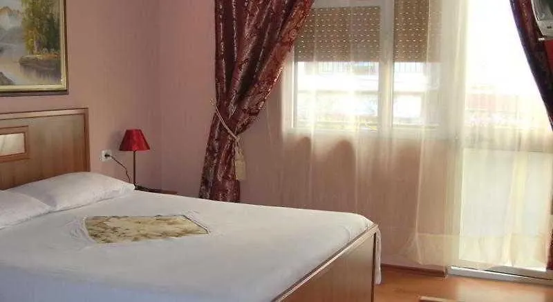 Alpin Hotel Tirana Albanien